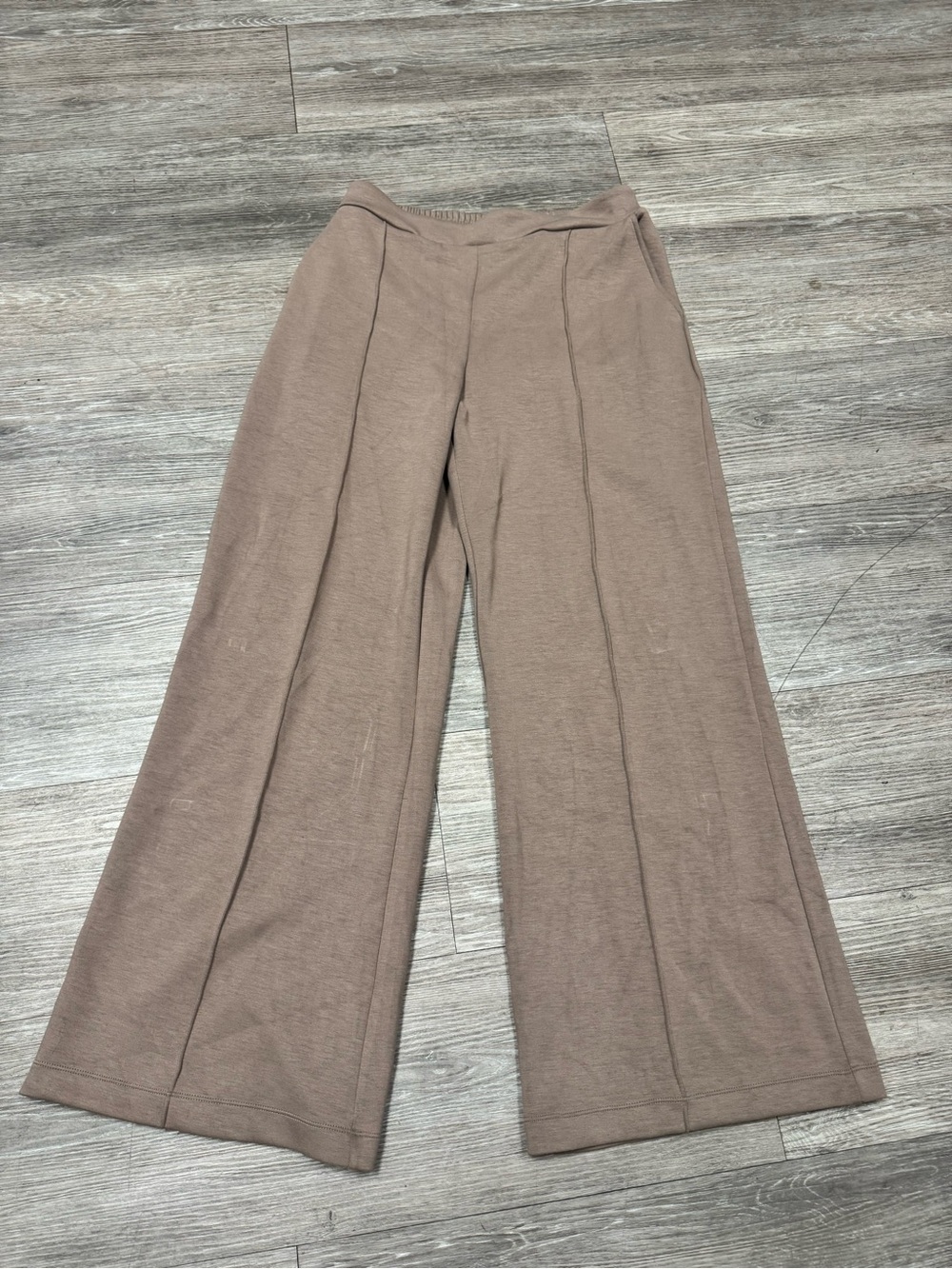 Scoop Wide-Leg sweatpants in Taupe